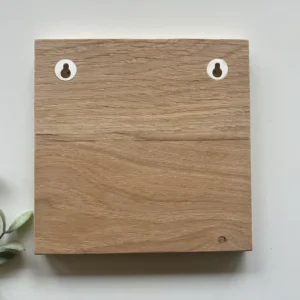 numar apartament lemn pirogravat